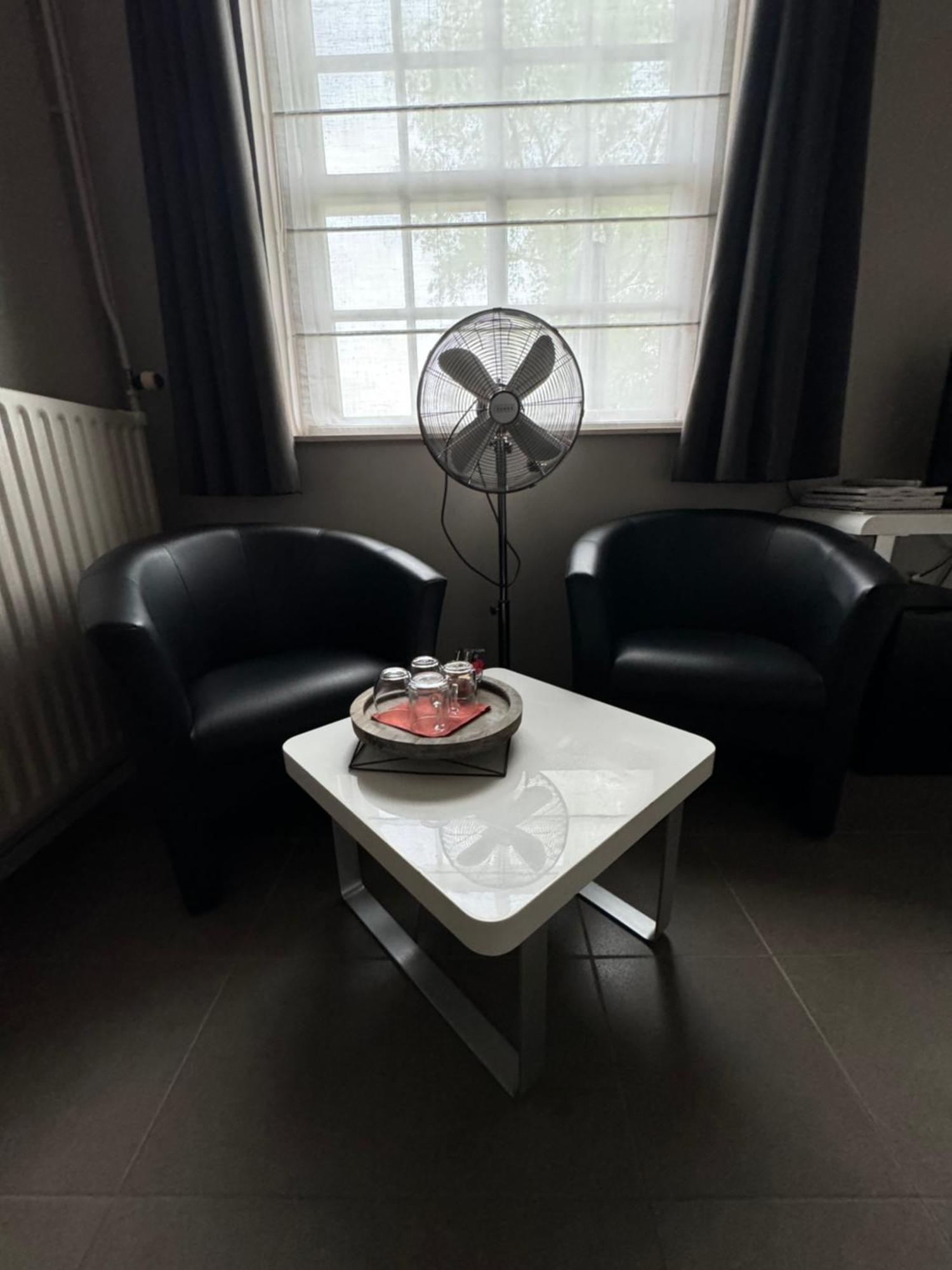 Bed and Breakfast Ouwe Schuure Sluis Exterior foto