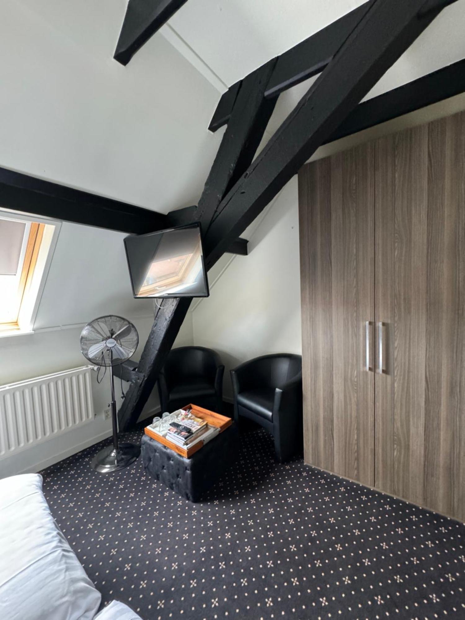 Bed and Breakfast Ouwe Schuure Sluis Exterior foto
