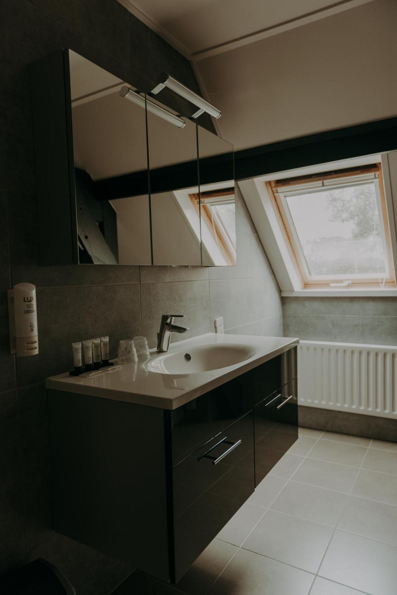 Bed and Breakfast Ouwe Schuure Sluis Exterior foto